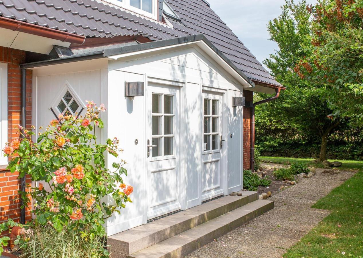 Haus Watthus - Wohnung Paradies Nebel  Kültér fotó